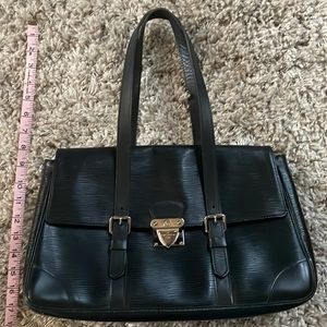 Louis Vuitton Epi Leather Segur MM handbag
